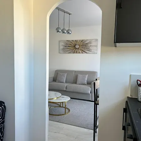 Marble Elegancy In Center Appartement